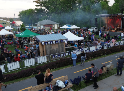 Vue aérienne de la Fête nationale à Lanoraie