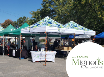 Chapiteaux du marché public à l'effigie de la Municipalité de Lanoraie